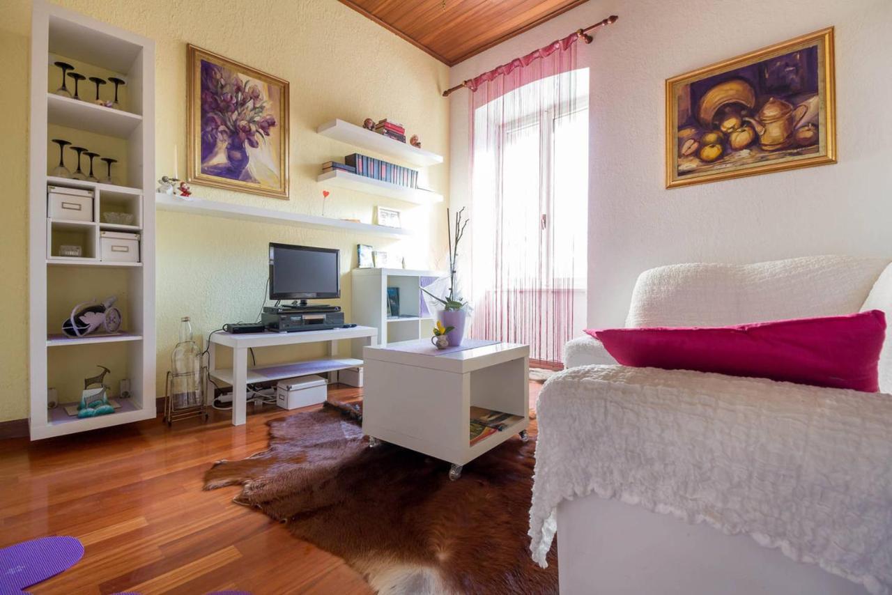 Ferienwohnung Kuca Za Odmor Lucy Pula Exterior foto