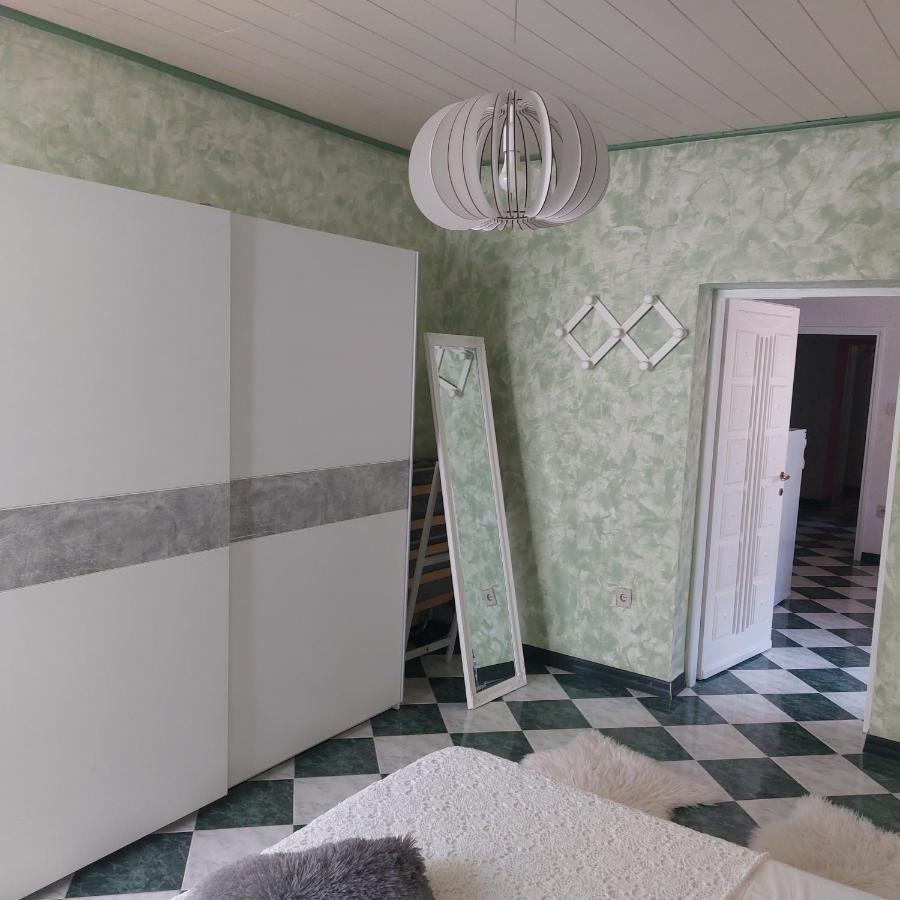 Ferienwohnung Kuca Za Odmor Lucy Pula Exterior foto